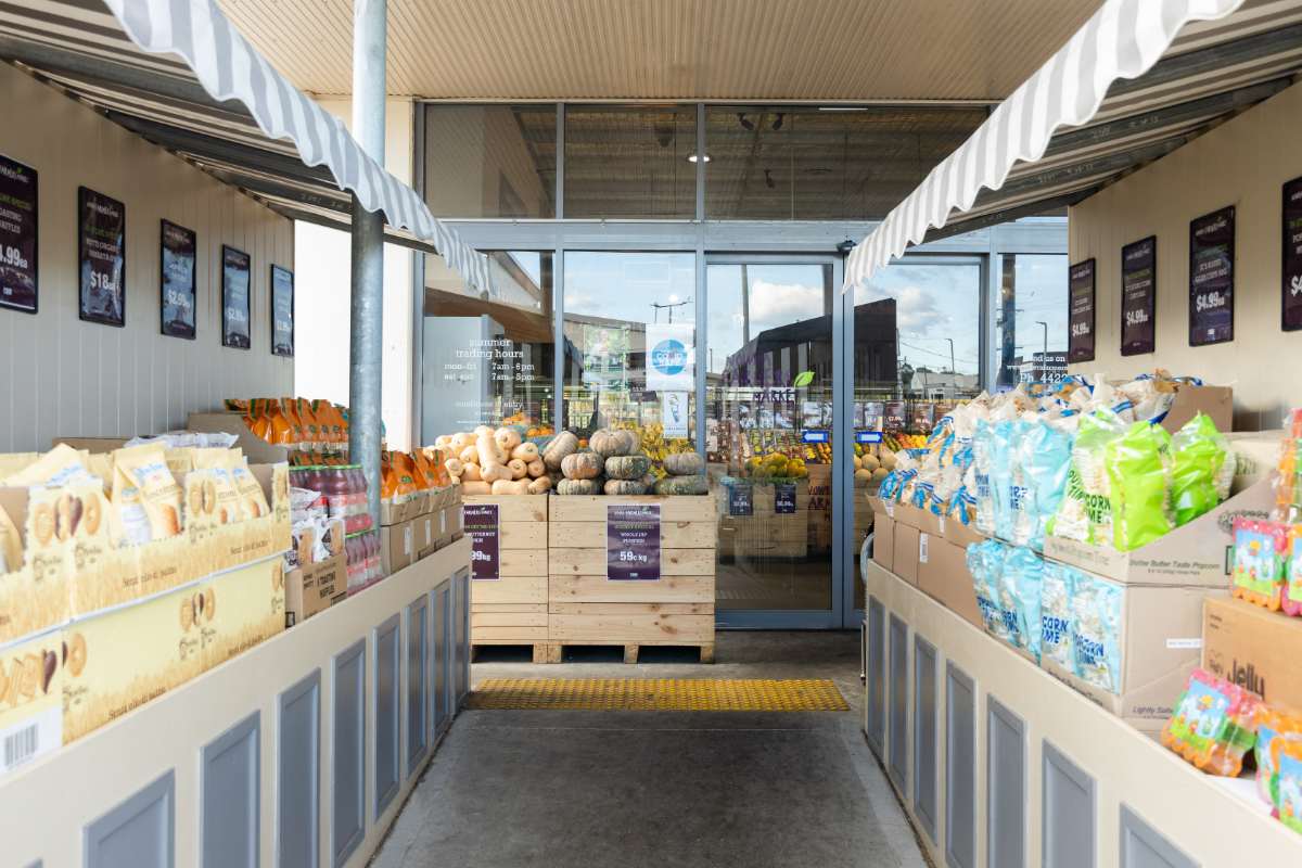 Outside shot of Nowra Farmers Market fresh Produce and Pantry items